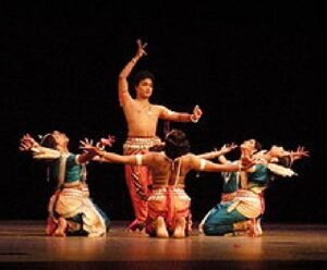 অভিনয় ও নৃত্য: ভাব, দেহ ও আত্মার ঐক্য 3 অভিনয় ও নৃত্য