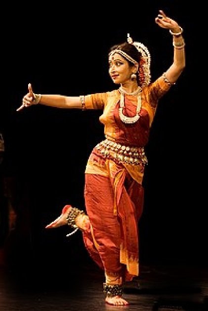 নৃত্যশিল্পের ক্রমবিকাশ ও চর্চা - লায়লা হাসান 4 নৃত্যশিল্পের ক্রমবিকাশ ও চর্চা লায়লা হাসান