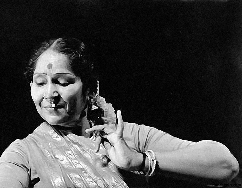 বাঙলায় ধ্রুপদী নৃত্যচর্চা - সুভাষ চৌধুরী 4 প্রাচ্যের নৃত্যকলা সূচিপত্র