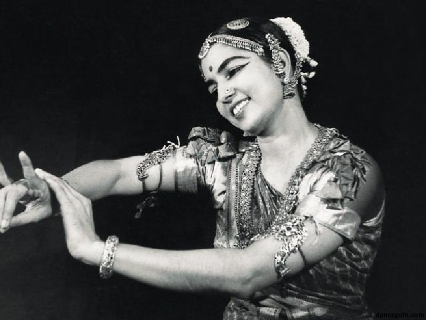 ইতিহাসের সম্মুখ রেখায় বাংলাদেশের নৃত্য - সেলিম আল দীন 2 ইতিহাসের সম্মুখ রেখায় বাংলাদেশের নৃত্য সেলিম আল দীন