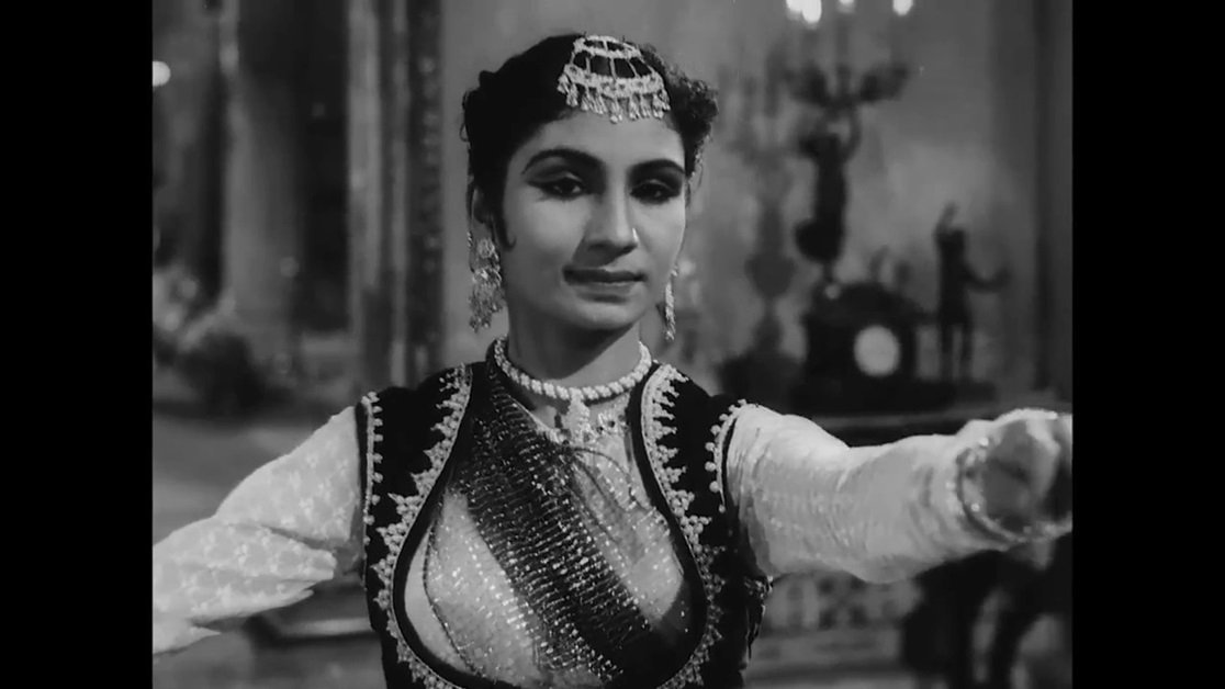 পুরুলিয়া ছৌ - কপিলা বাৎস্যায়ন 2 পুরুলিয়া ছৌ কপিলা বাৎস্যায়ন