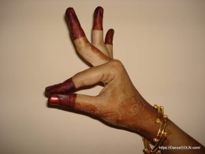 ভরতনাট্যম হস্ত মুদ্রা ১১ [ Bharatnatyam Hasthamudra 11 ]