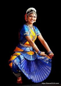 ভরতনাট্যম নৃত্যরত শিল্পী [ Bharatnatym Mudra ]